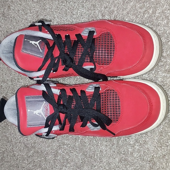 Air Jordan 4 Retro Toro Bravo 2013 - Picture 2 of 9